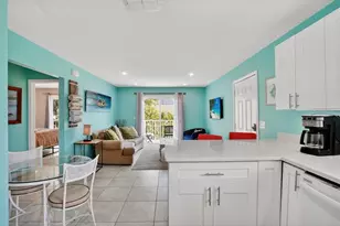 3303 6th Ave, Holmes Beach, FL 34217 - Photo 13