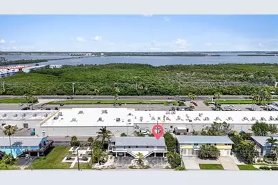 3303 6th Avenue #B, Holmes Beach, FL 34217 - Photo 37