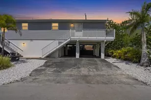 3303 6th Ave, Holmes Beach, FL 34217 - Photo 3