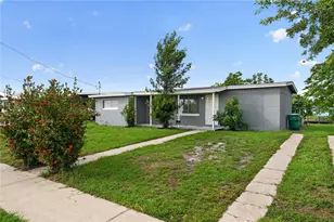 691 Sharon Cir, Port Charlotte, FL 33952 - Photo 5