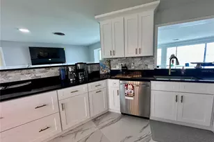 12000 W Bayshore Dr, Crystal River, FL 34429 - Photo 15