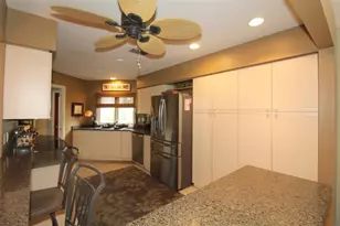 4532 N Ascot Circle, Sarasota, FL 34235 - Photo 9