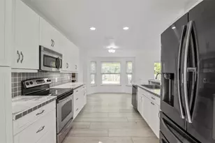 272 Malvern Dr, Venice, FL 34293 - Photo 15