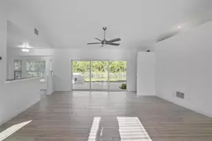 272 Malvern Dr, Venice, FL 34293 - Photo 9