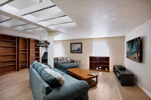 311 Magellan Dr, Sarasota, FL 34243 - Photo 21