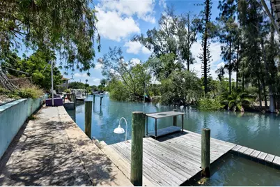 311 Magellan Drive, Sarasota, FL 34243 - Photo 41