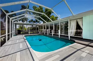 311 Magellan Dr, Sarasota, FL 34243 - Photo 37