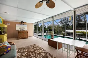311 Magellan Dr, Sarasota, FL 34243 - Photo 27