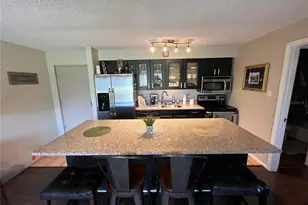 2632 Hidden Lake Dr N, Sarasota, FL 34237 - Photo 9
