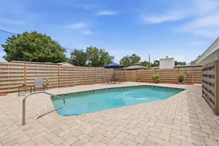 3612 S Lockwood Ridge Rd, Sarasota, FL 34239 - Photo 21