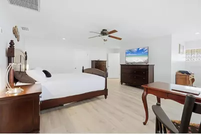 3612 S Lockwood Ridge Road, Sarasota, FL 34239 - Photo 31