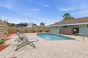 3612 S Lockwood Ridge Rd, Sarasota, FL 34239 - Photo 23