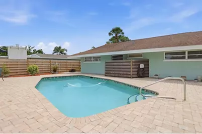 3612 S Lockwood Ridge Road, Sarasota, FL 34239 - Photo 23