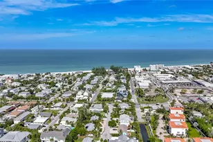 202 Peacock Ln, Holmes Beach, FL 34217 - Photo 45