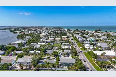202 Peacock Lane #B, Holmes Beach, FL 34217 - Photo 41