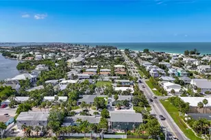 202 Peacock Ln, Holmes Beach, FL 34217 - Photo 41