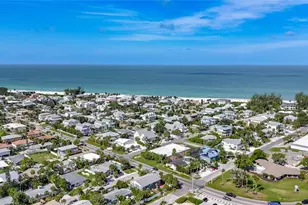 202 Peacock Ln, Holmes Beach, FL 34217 - Photo 45