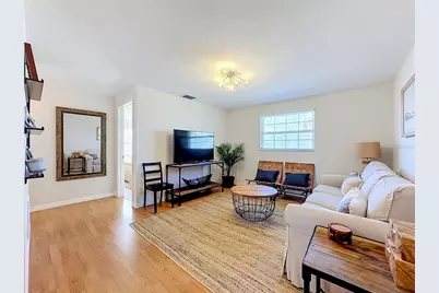 202 Peacock Lane #B, Bradenton Beach, FL 34217 - Photo 11