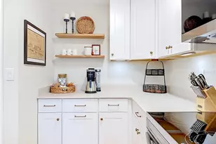 202 Peacock Ln, Holmes Beach, FL 34217 - Photo 5