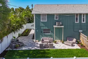 202 Peacock Ln, Holmes Beach, FL 34217 - Photo 33