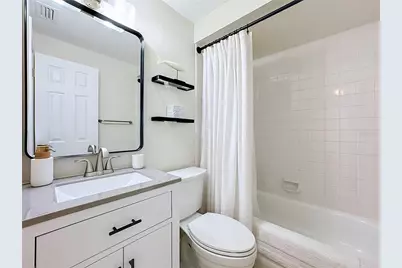202 Peacock Lane #B, Holmes Beach, FL 34217 - Photo 21
