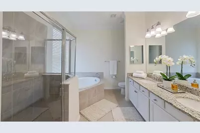 12385 Amica Loop, Venice, FL 34293 - Photo 17
