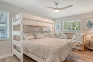 734 Birdsong Ln, Sarasota, FL 34242 - Photo 15