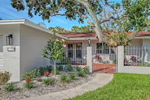 734 Birdsong Ln, Sarasota, FL 34242 - Photo 3