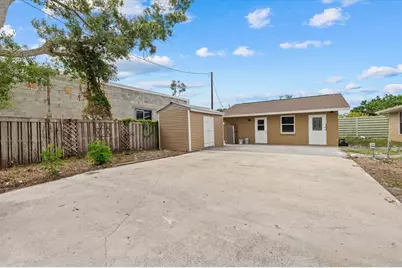 2818 Olympic Street, Sarasota, FL 34231 - Photo 3