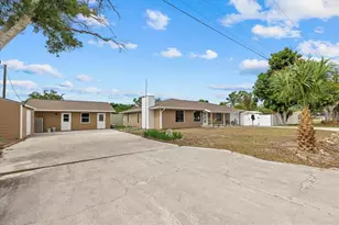 2818 Olympic St, Sarasota, FL 34231 - Photo 1