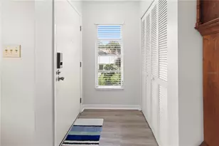 4136 Bowling Green Cir, Sarasota, FL 34233 - Photo 11