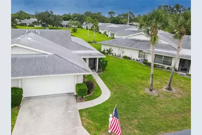 4136 Bowling Green Circle #23, Sarasota, FL 34233 - Photo 3