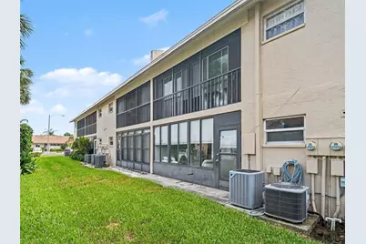 2653 Woodgate Lane #E-3, Sarasota, FL 34231 - Photo 13