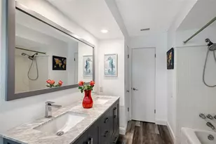 2103 Lusitania Dr, Sarasota, FL 34231 - Photo 31