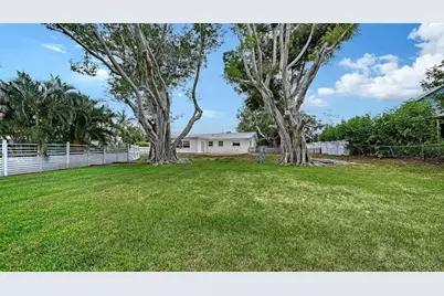 2103 Lusitania Drive, Sarasota, FL 34231 - Photo 41