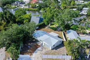 2103 Lusitania Dr, Sarasota, FL 34231 - Photo 7