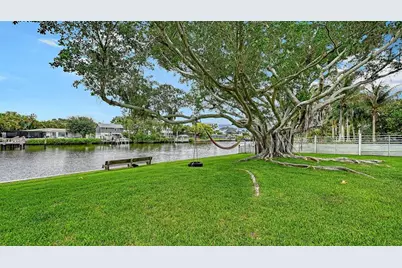 2103 Lusitania Drive, Sarasota, FL 34231 - Photo 35