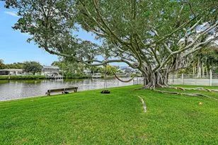 2103 Lusitania Dr, Sarasota, FL 34231 - Photo 35
