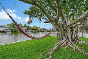2103 Lusitania Dr, Sarasota, FL 34231 - Photo 37