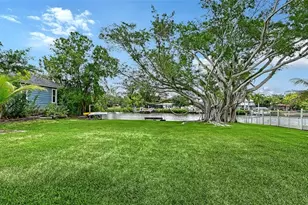 2103 Lusitania Dr, Sarasota, FL 34231 - Photo 33