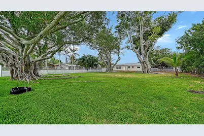 2103 Lusitania Drive, Sarasota, FL 34231 - Photo 39