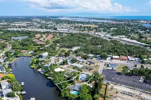 2103 Lusitania Dr, Sarasota, FL 34231 - Photo 45