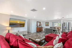 2103 Lusitania Dr, Sarasota, FL 34231 - Photo 9