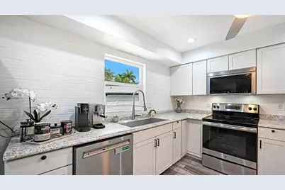 2103 Lusitania Drive, Sarasota, FL 34231 - Photo 17