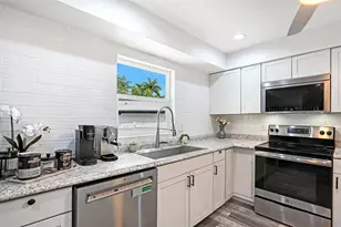 2103 Lusitania Dr, Sarasota, FL 34231 - Photo 17