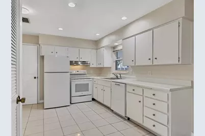 5605 9th Avenue Drive W, Bradenton, FL 34209 - Photo 11