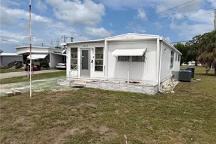 1717 Palm Springs St, Sarasota, FL 34234 - Photo 3