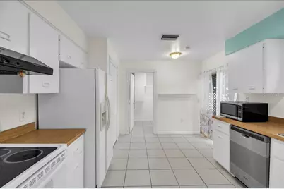 3605 57th  Avenue Dr W, Bradenton, FL 34210 - Photo 5