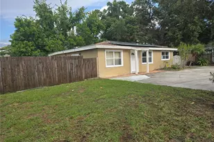 2913 McIntosh Rd, Sarasota, FL 34232 - Photo 3