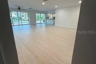 605 Lotus Ln, Sarasota, FL 34242 - Photo 9